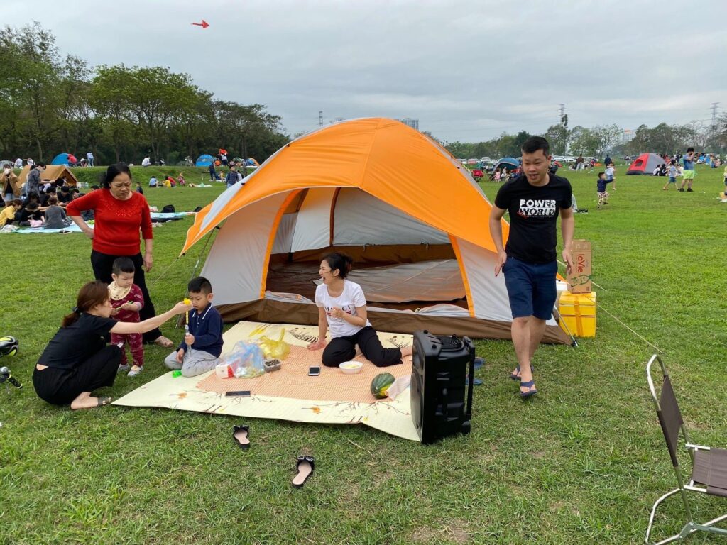 thuê lều cắm trại tại công viên yên sở